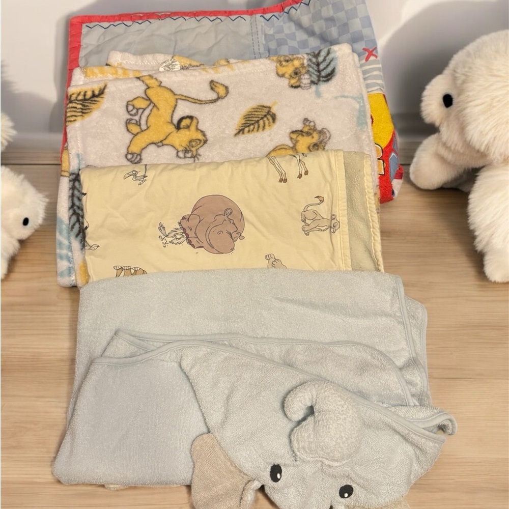 Set of Baby Blankets and Hooded Towel
